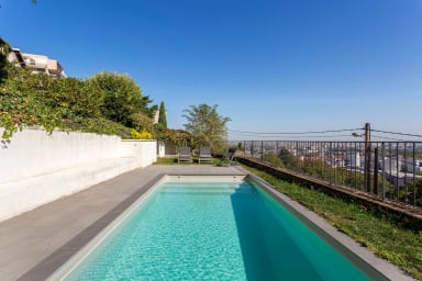 Extérieur et sa piscine