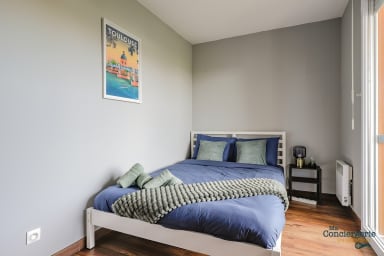 Chambre 2 donnant directement sur le balcon