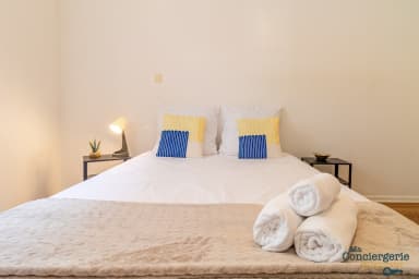 Chambre à coucher avec salle d'eau attenante