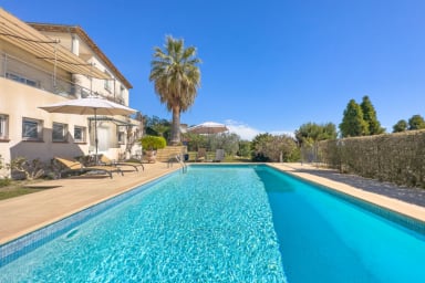 Villa vue mer, piscine et grand jardin – Golfe-Juan
