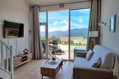Living area with sofa bed and tv + wifi