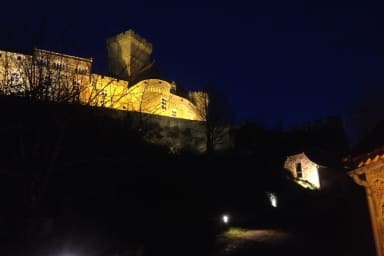 photo de nuit avec le studio sous le château 