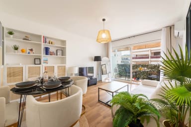 1-Br with Terrace – Palm Beach, Close to Beaches