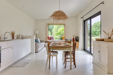 Joli séjour / salon lumineux tout confort