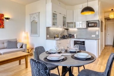 Espace cuisine et salle à manger 