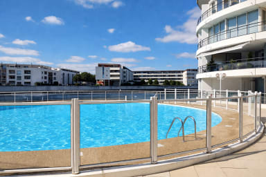 Appartement Avec Terrasse Et Piscine à La Rochelle - La Rochelle