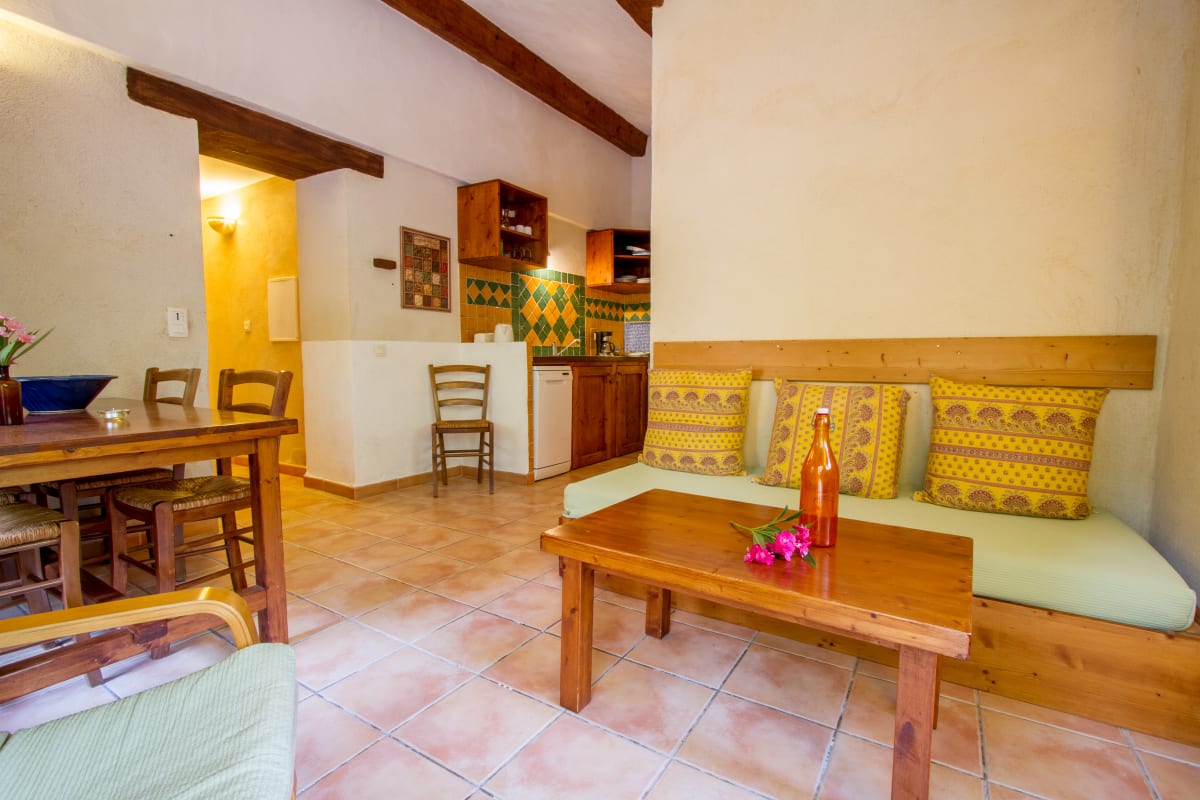  immobilier  Le Jas, Mas de charme, piscine partagée , nature, calme, 6 ha en Provence