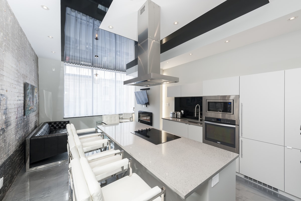 Loft De Luxe Moderne Au Centre Ville De Montreal A Milton Parc Simplissimmo