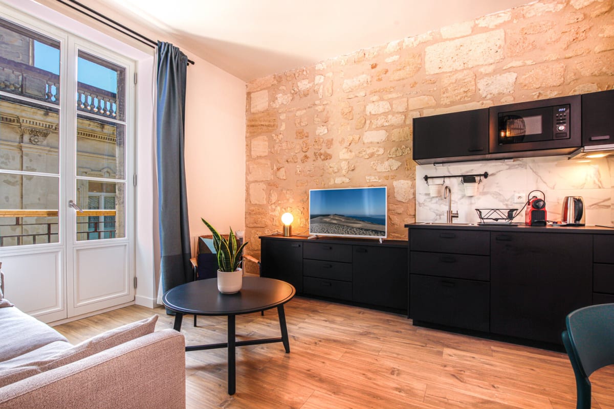 Appartement lumineux à la pierre Bordelaise, plein centre pour 4 personnes 