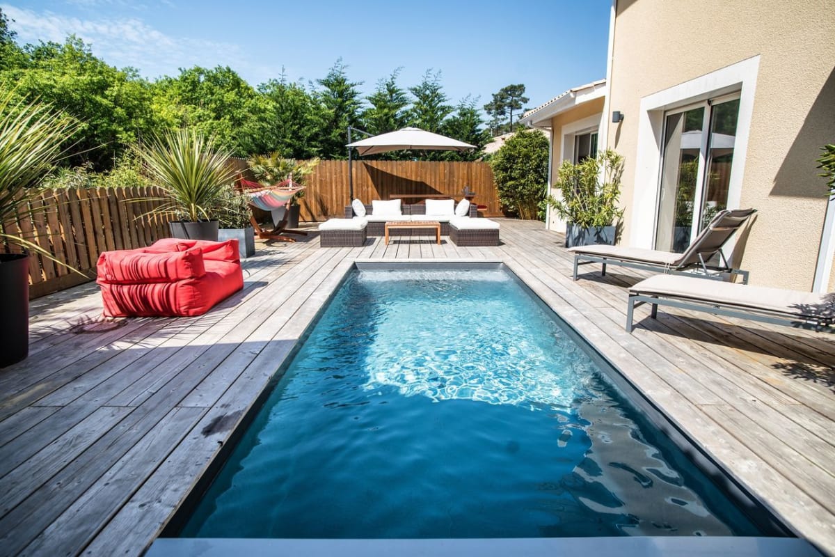 Villa au charme familial avec belle terrasse et piscine chauffée