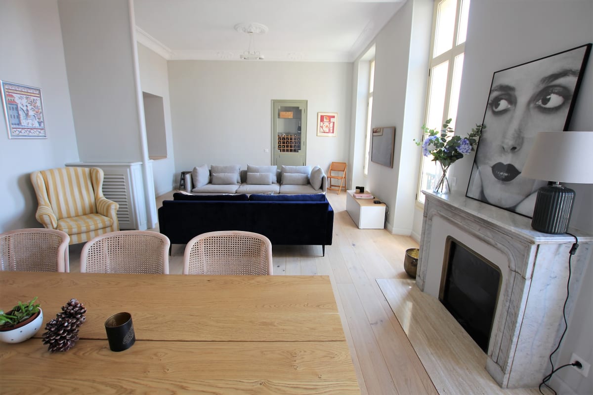 Appartement Appartement 4 chambres, 130 m2 entièrement équipé avec vue mer 