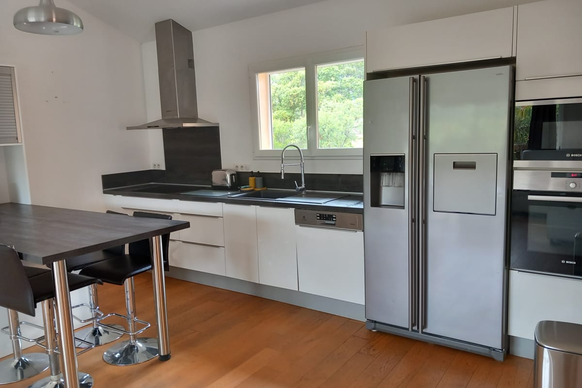  immobilier  Cocon douillet avec balcon proche de la mer