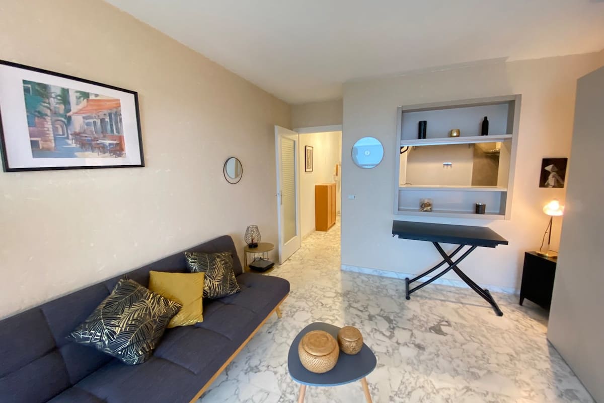  Appartement Studio avec terrasse en front de mer