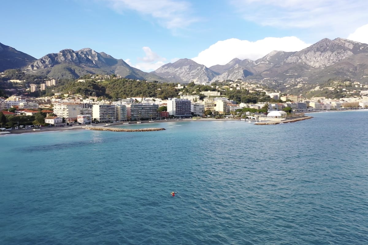  06BQ : Studio à deux pas des plages 