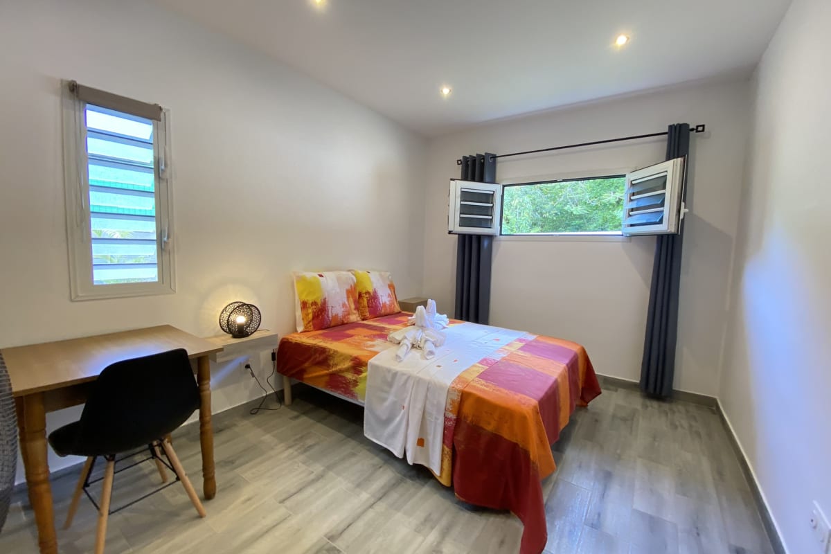  972M : Belle villa climatisée avec jardin 