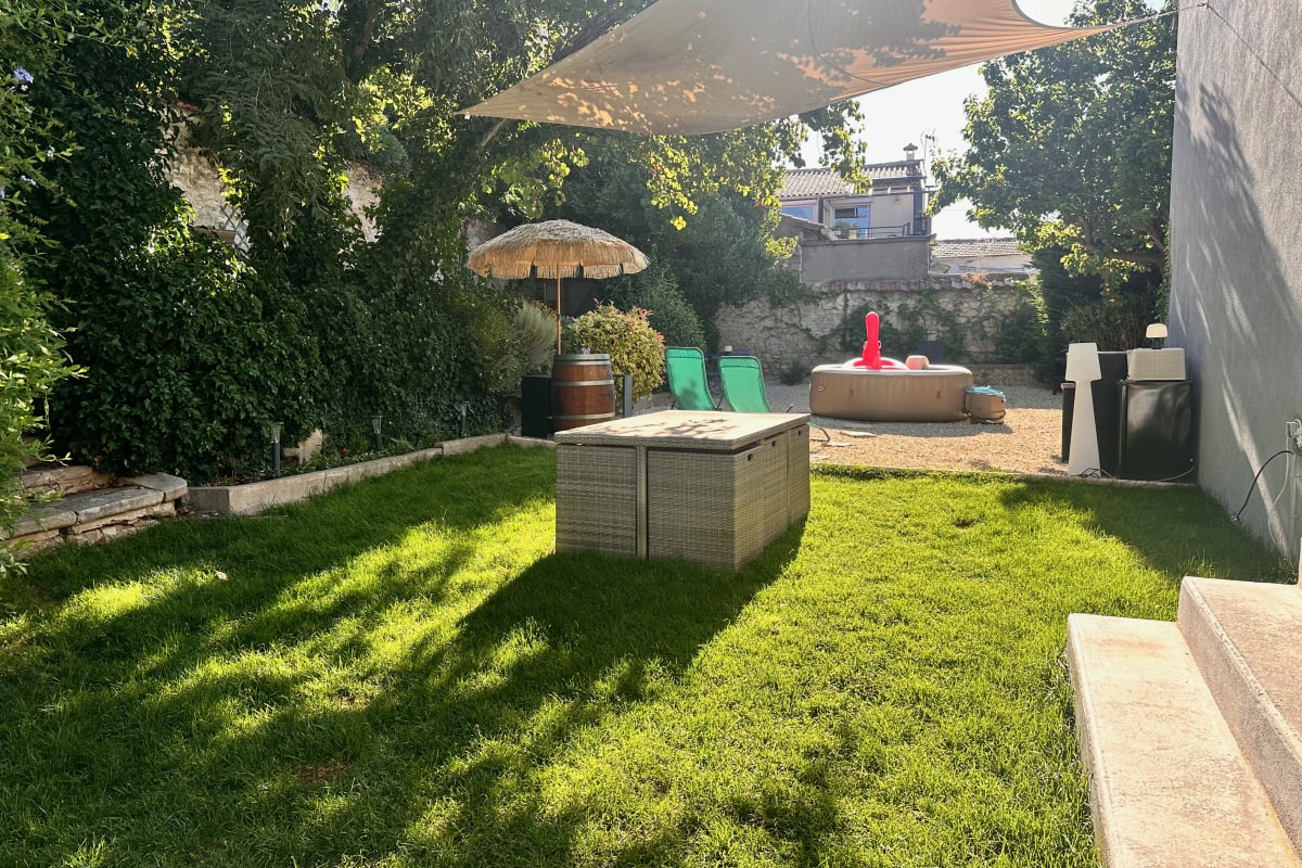 La Maison de la fontaine - Jardin et jacuzzi 