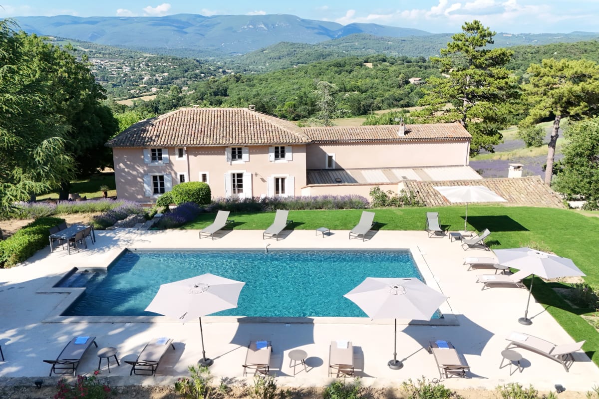  Maison Bastide de l'Esclat - Champs de Lavandes & Piscine