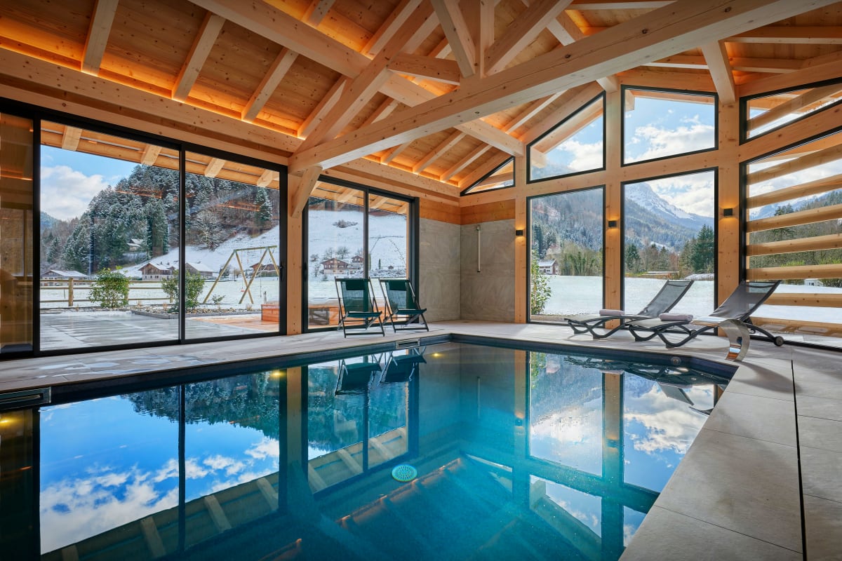  Chalet Séjour pour 12 - sauna, jacuzzi et terrasse - OVO Network  