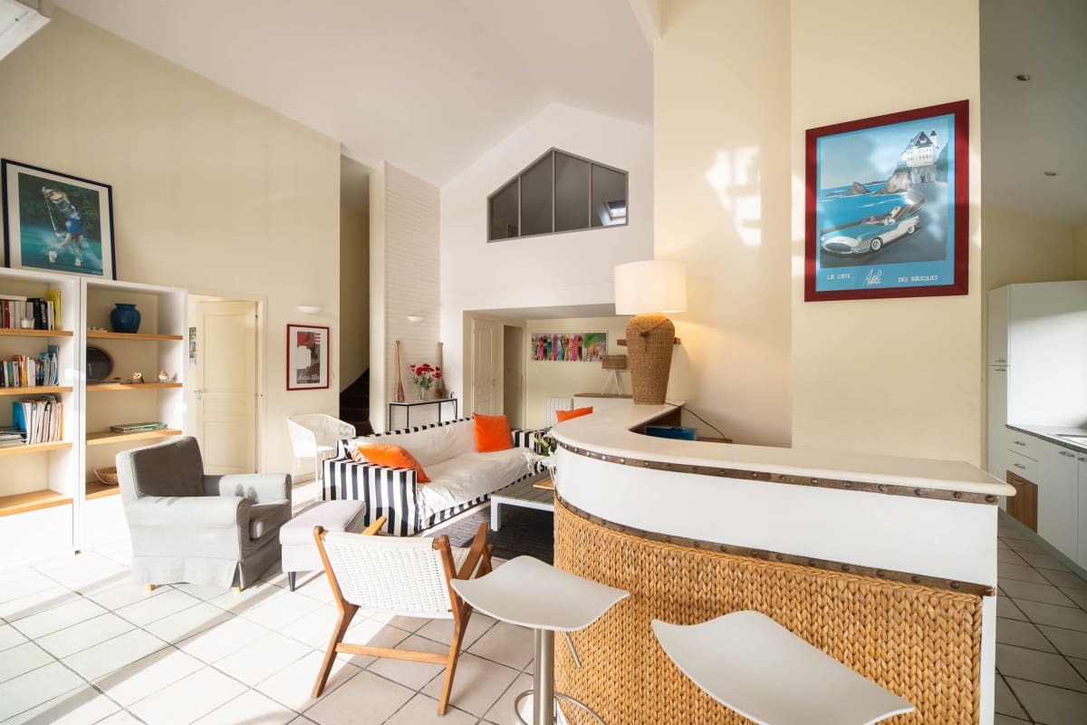  immobilier  Villa 145 m² proche océan avec piscine et jardin