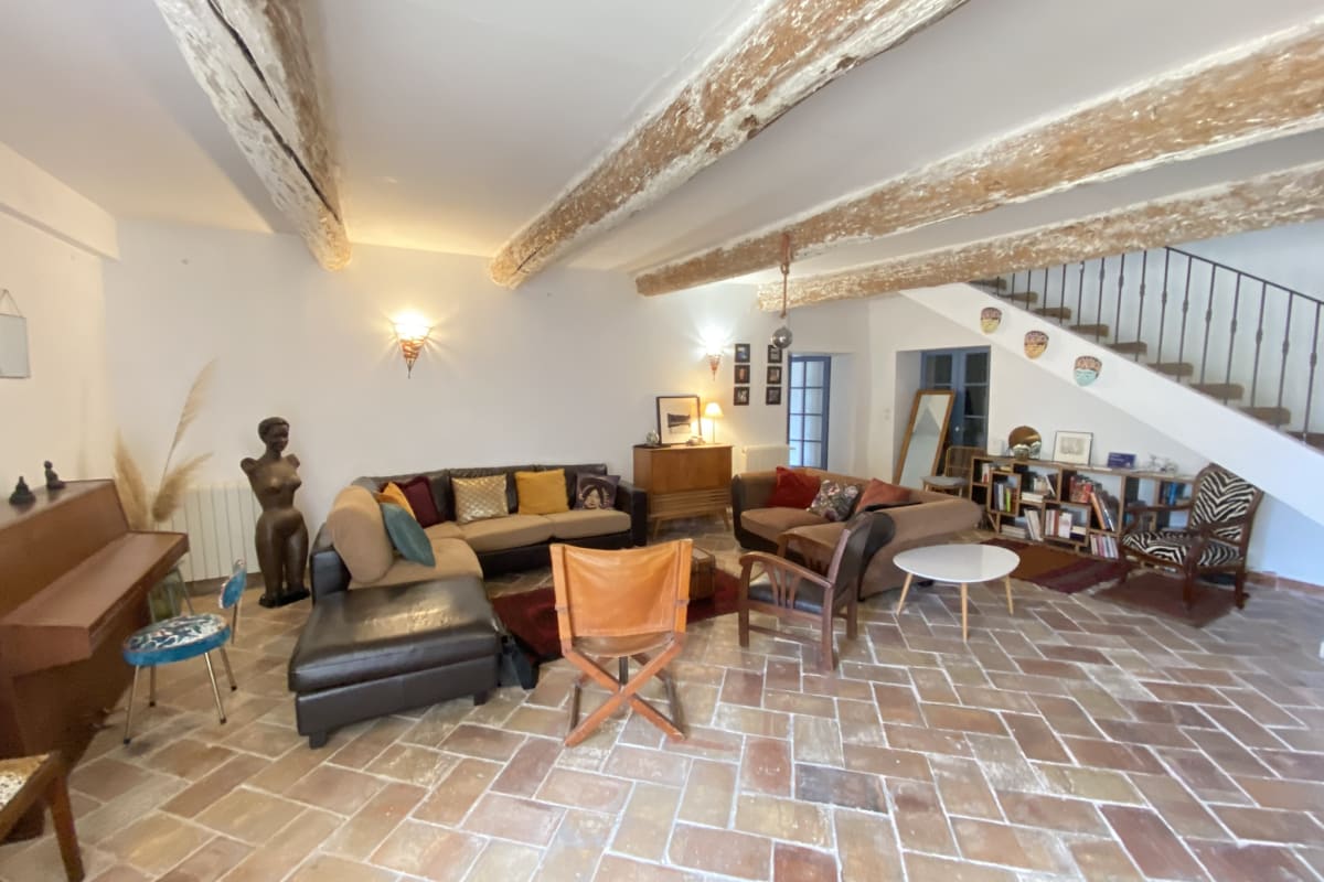  immobilier  Suite de 30m2 dans Mas Provençal du 18ème siècle