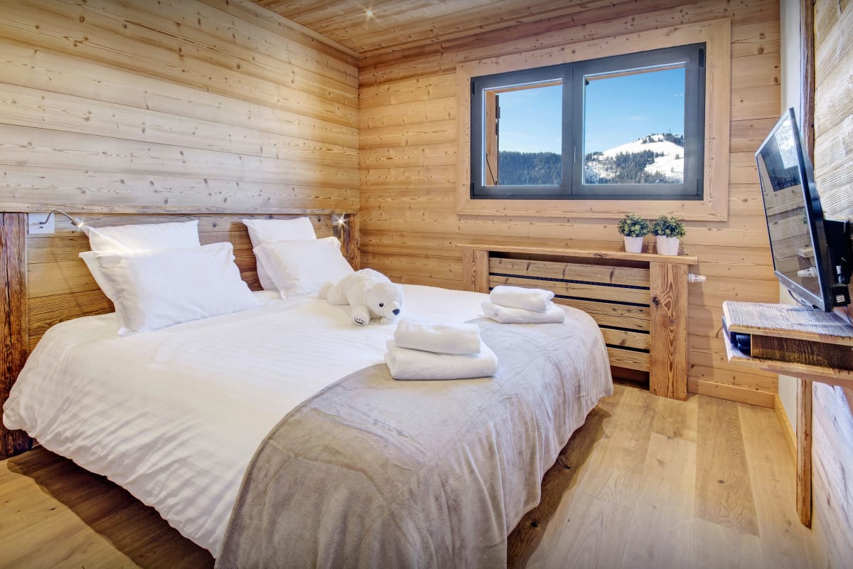 Immobilier Chalet pour 12, belle vue, proche pistes - OVO Network  