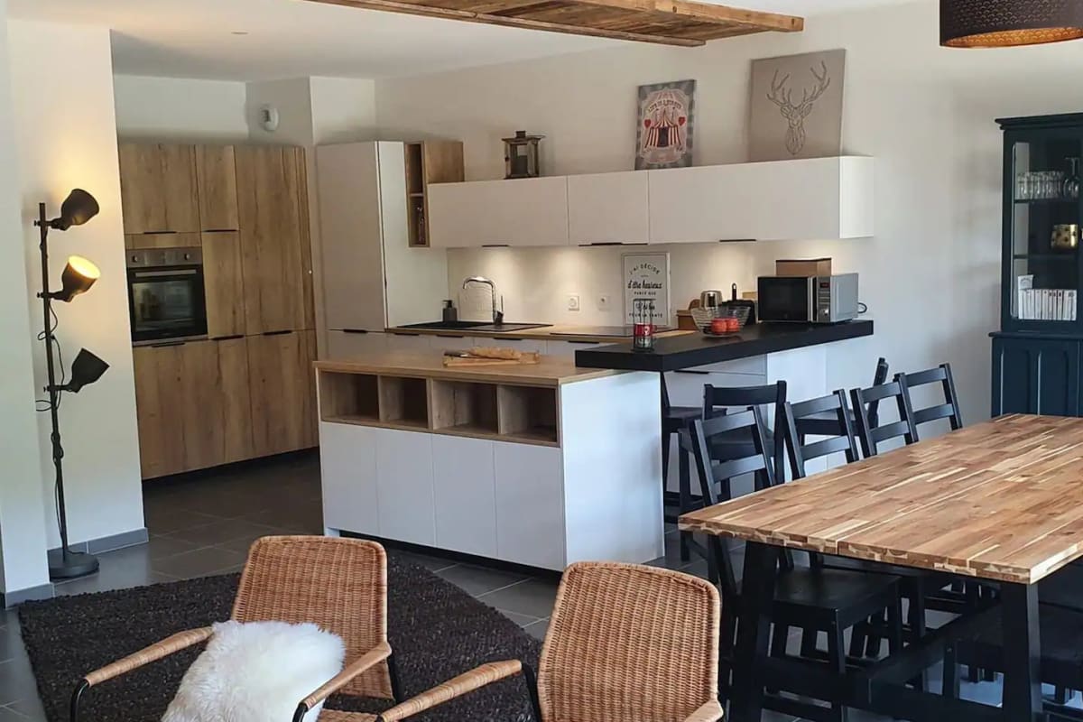 Appartement   Appartement avec terrasse, 8 pers, centre village