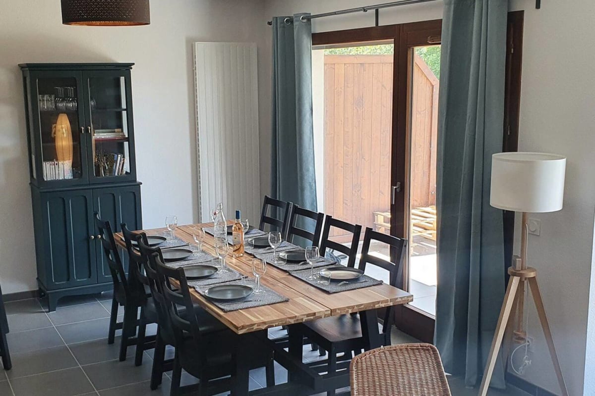 Appartement avec terrasse, 8 pers, centre village