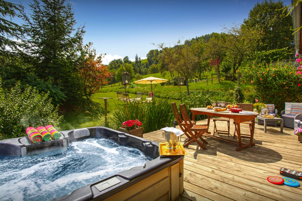 Vues imprenables et jacuzzi - pour 8 - OVO Network