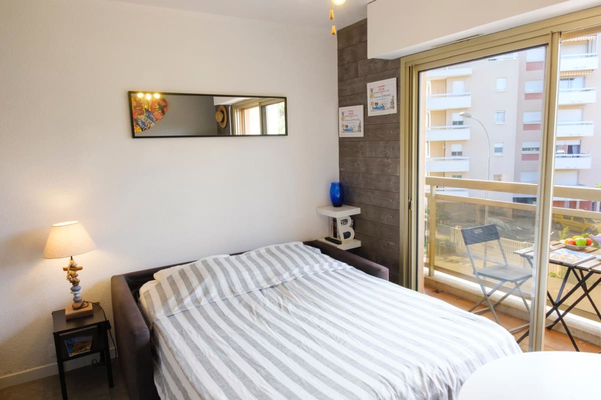 Appartement Beau studio avec balcon - proche plage 