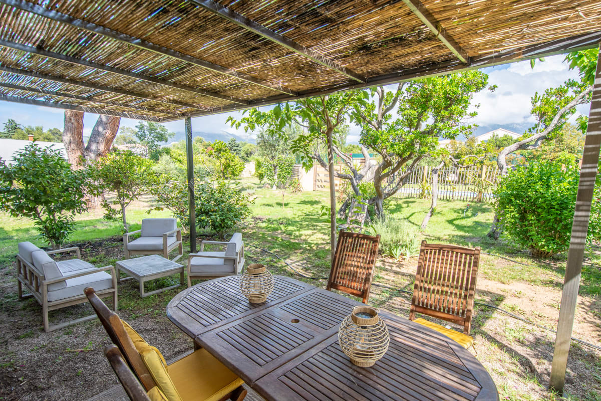  Elda : appart rez de jardin et piscine  chauffée à 7 min de Calvi et plages 
