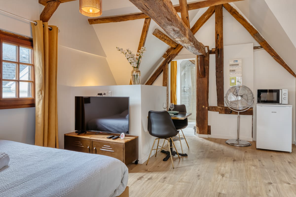  immobilier  Eveil 4 : le refuge lumière sous les toits de Rouen