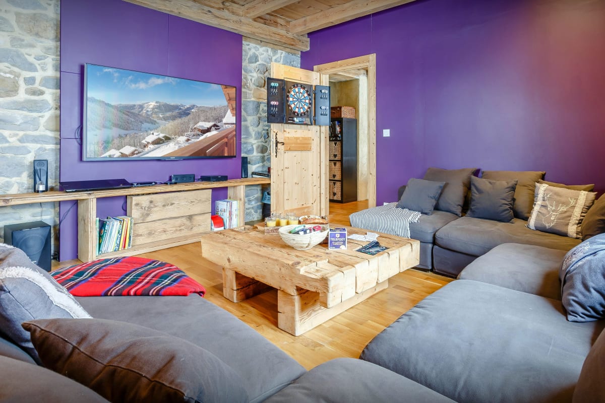 Chalet Jacuzzi, salle de jeux et piscine - OVO Network 