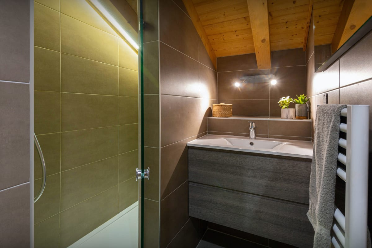 Chalet   Séjour alpin 8p avec jacuzzi et sauna - OVO Network