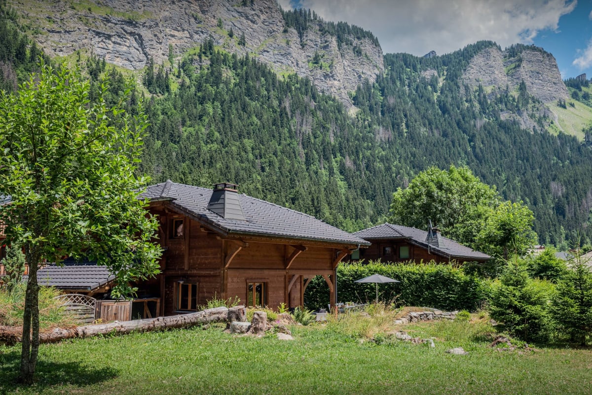  immobilier  Chalet familial pour 10 avec sauna, jacuzzi et jardin - OVO Network