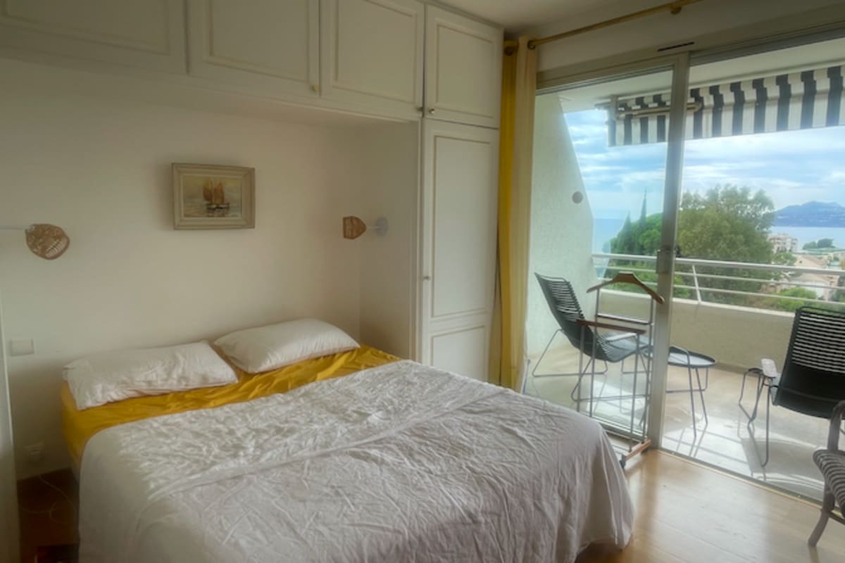 Appartement Évasion à Cannes : vue mer et piscine partagée ! 