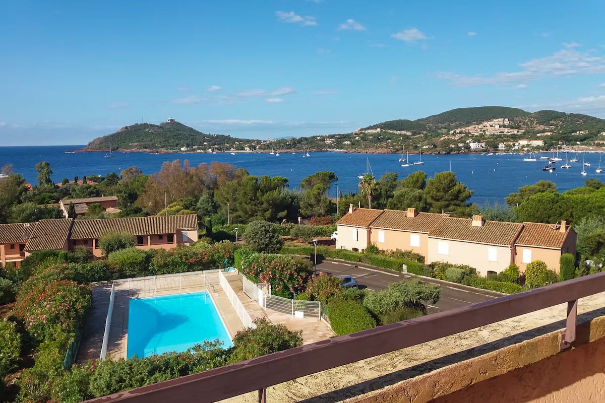  Appartement Appt 4 pers-vue mer-piscine et plages 