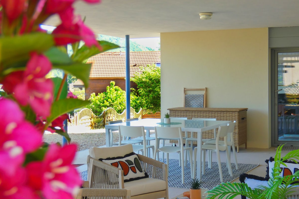  immobilier  LAC CASA 60’ – Charme rétro en bord de lac