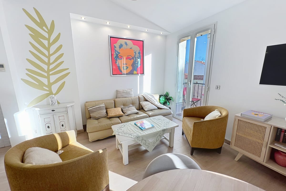 Appartement    Cannes près Centre - 3 pcs mezzanine balcons Charme absolu Olam Properties