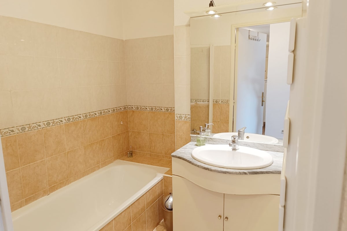  Appartement lumineux avec vue à Cannes 