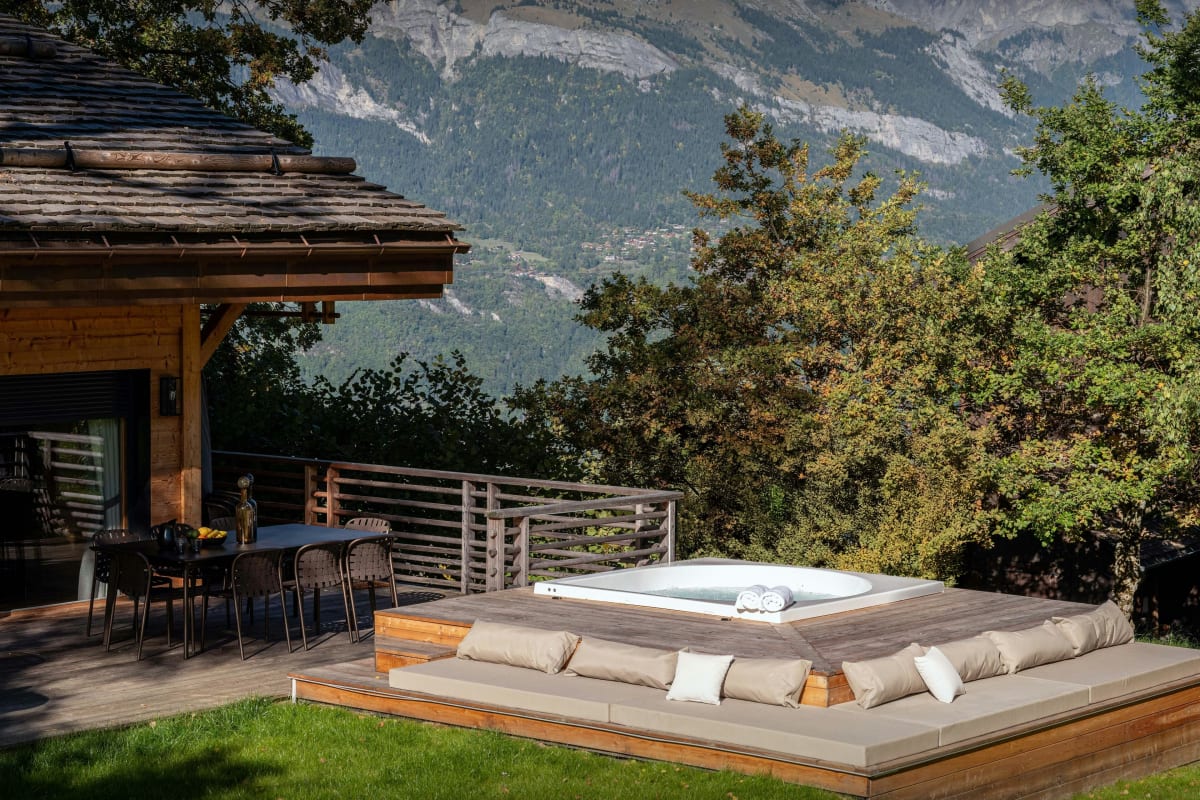  immobilier  Chalet pour 12 à Combloux avec sauna et salle de sport - OVO Network
