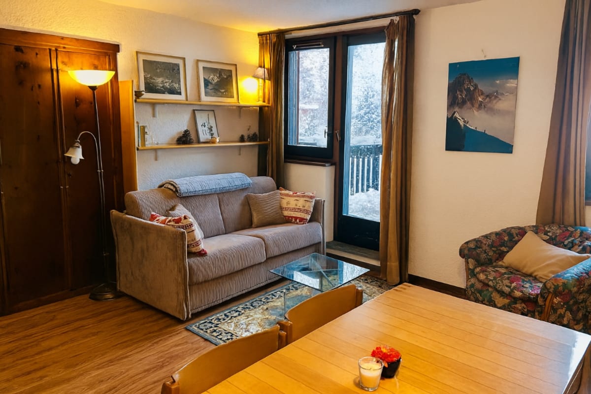  immobilier  Beau T2 avec balcon proche piste