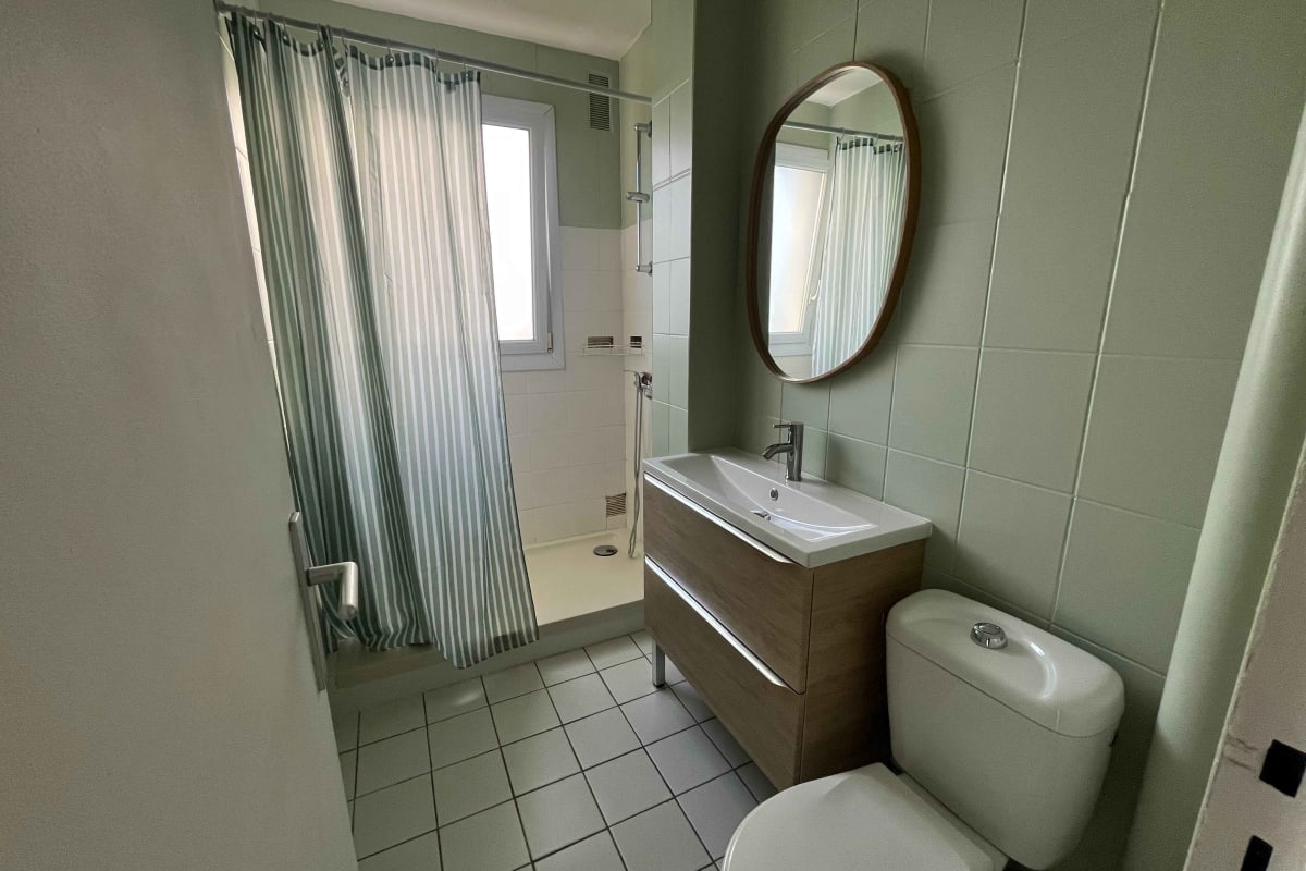 Appartement   Super studio avec balcon