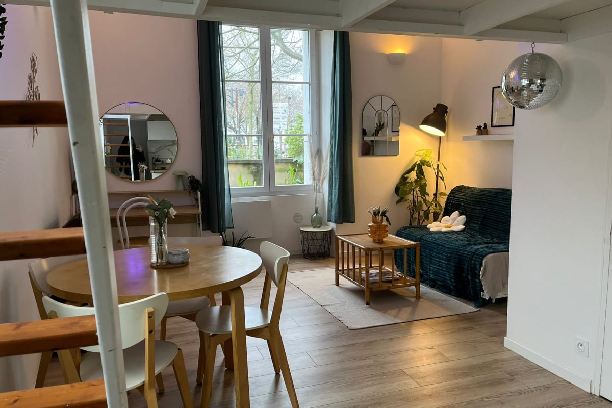 Studio lumineux sur l'Île de Nantes 