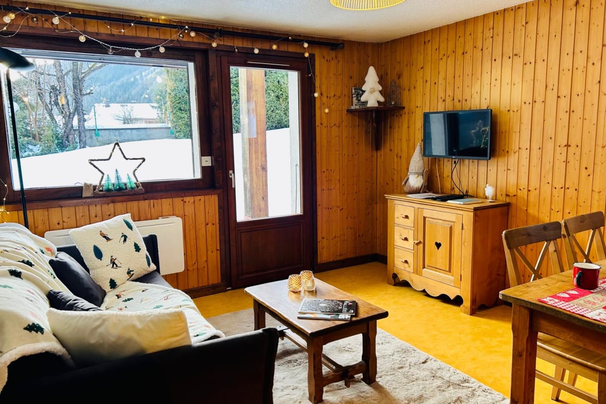 Immobilier Cosy avec jardin, parking et vue Mont-Blanc  