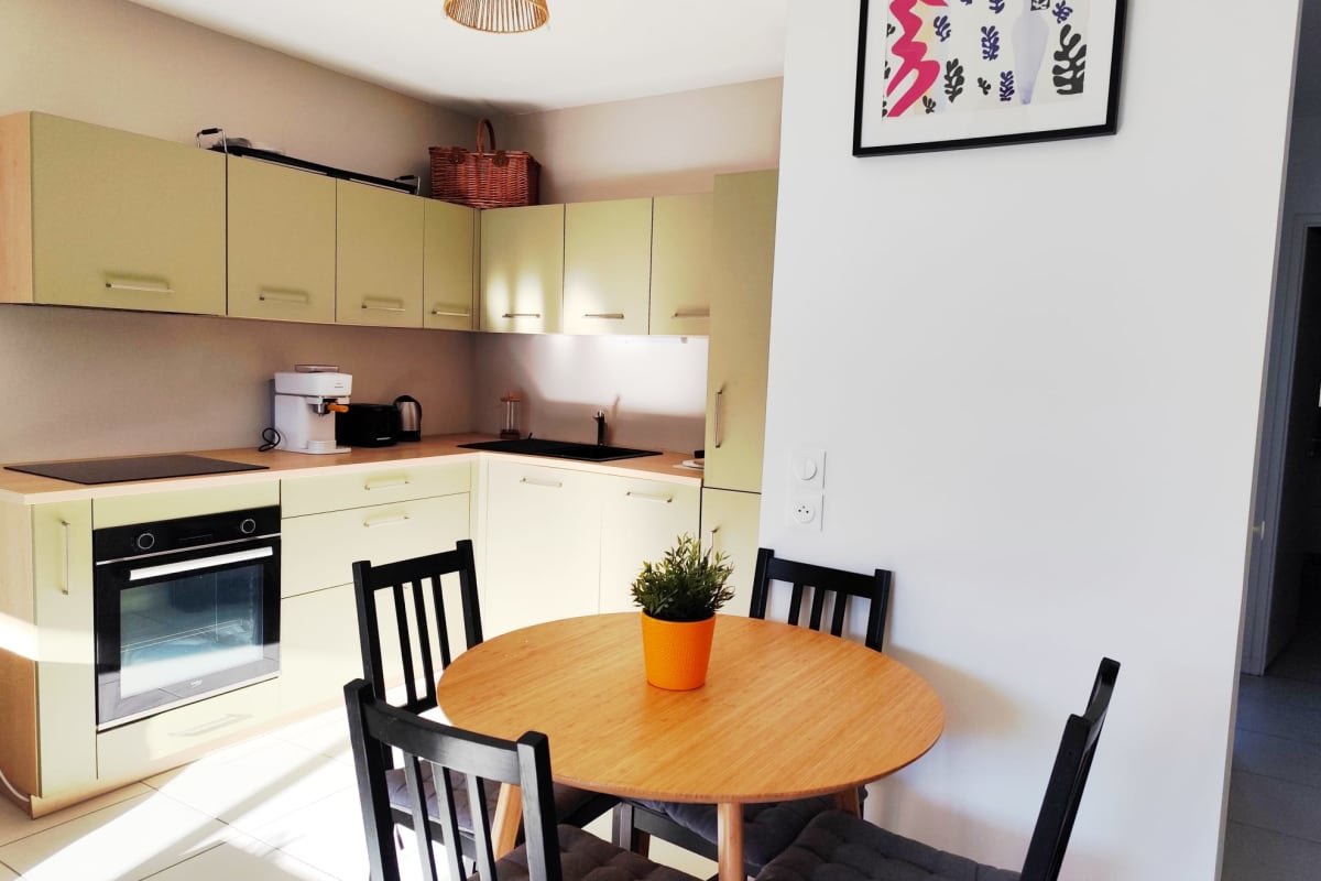  immobilier  Appartement avec balcon proche de la Gare St Jean