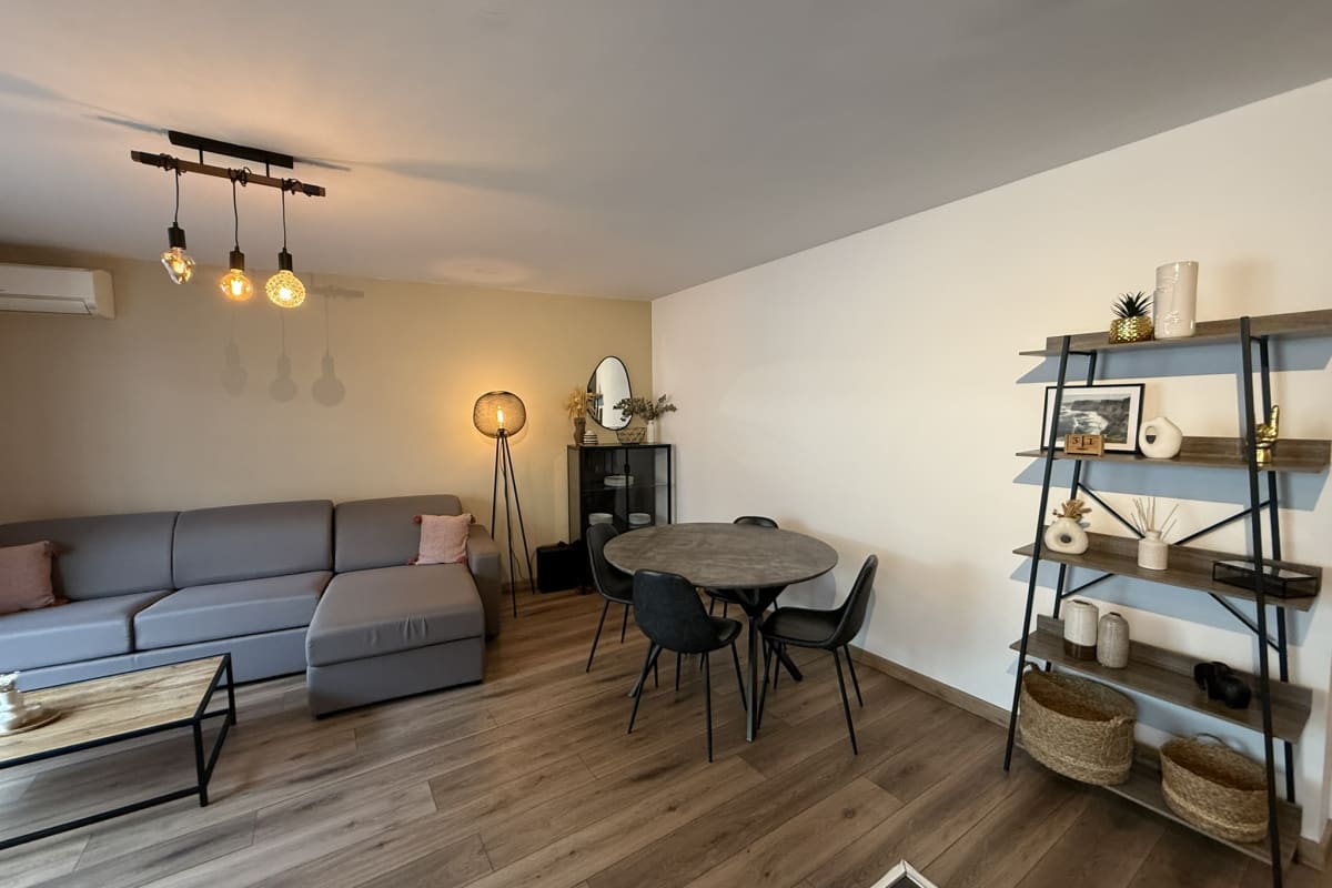 Immobilier Appartement moderne avec terrasse - situation idéale  