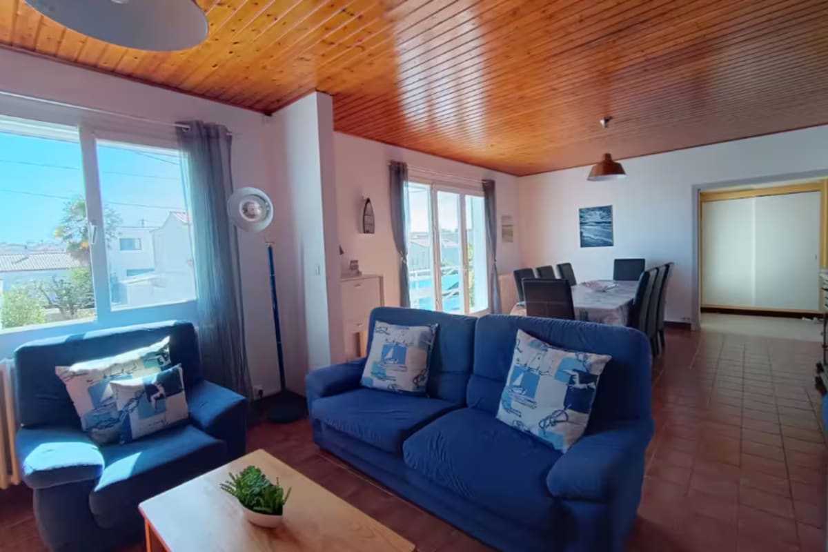 Maison Villa 14 personnes, proche plage et commerces 