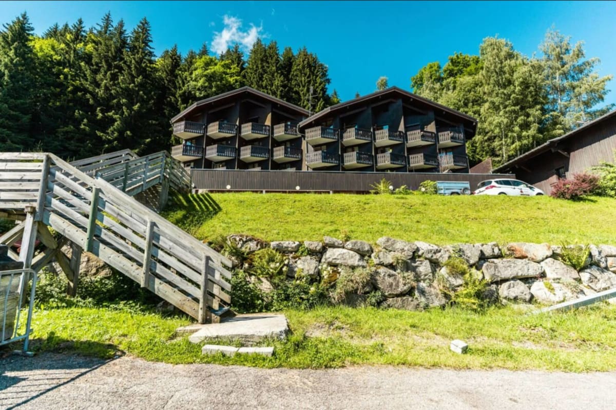 Immobilier Studio avec balcon et parking, local à skis  