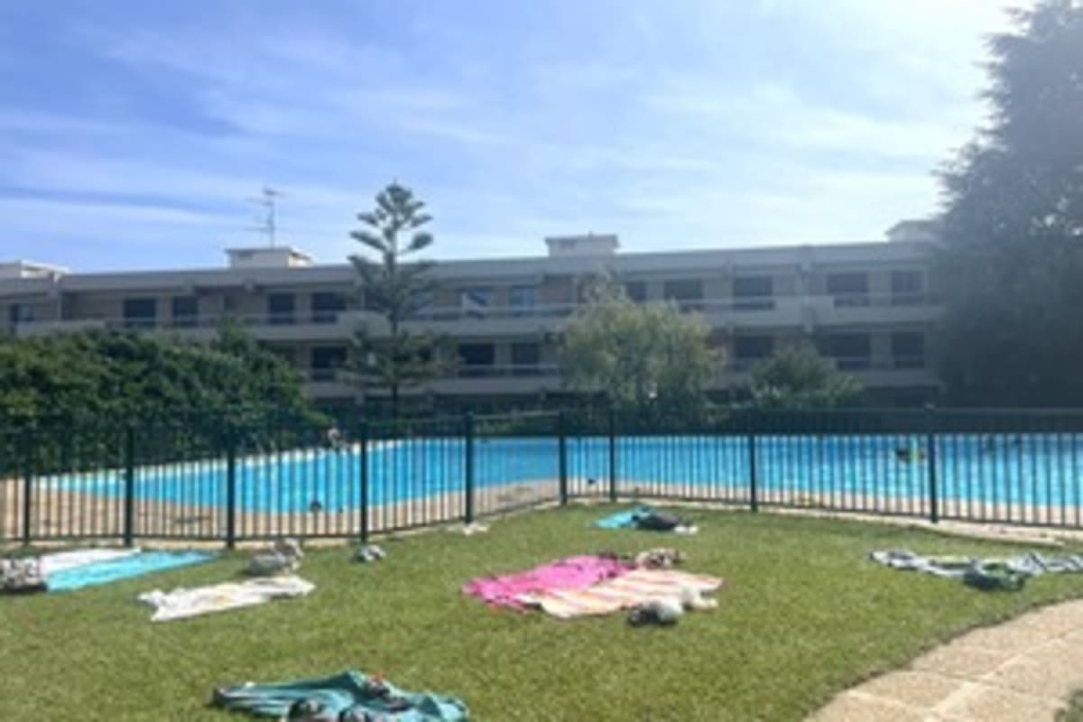 Studio dans résidence piscine + tennis 