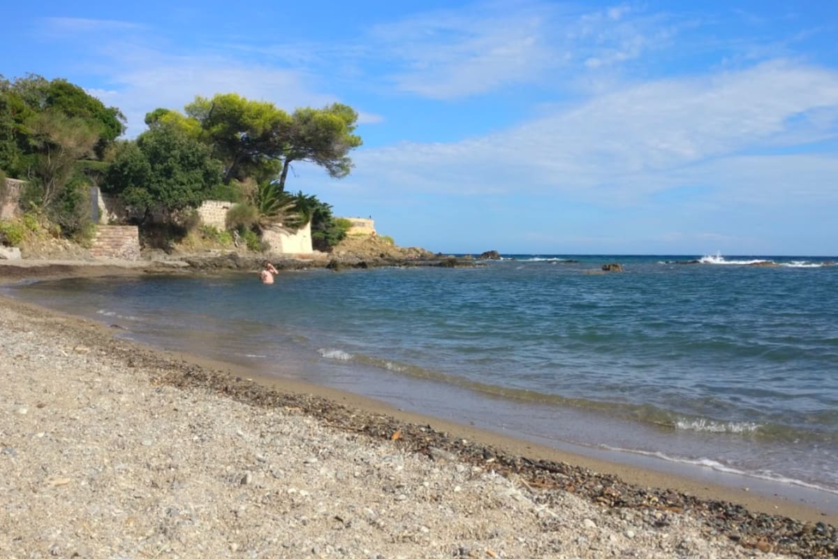 Immobilier Appartement climatisé avec piscine proche calanque  